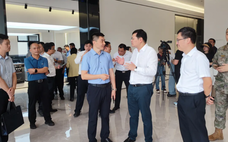 佛山高明区区委书记姜岳新等一行领导到中绅科技（广东）有限公司视察指导